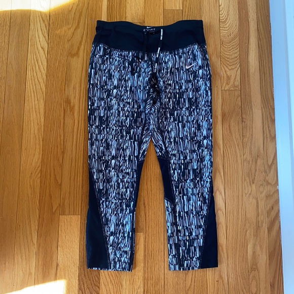 Nike running leggings Capri size small
